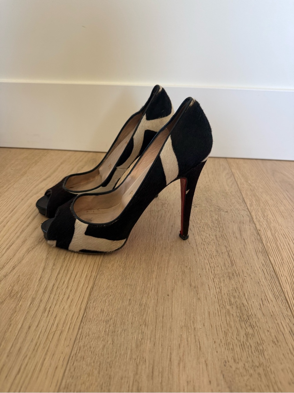 Christian Louboutin Zebra Haircalf Peep-Toe Platform Pumps EU 37